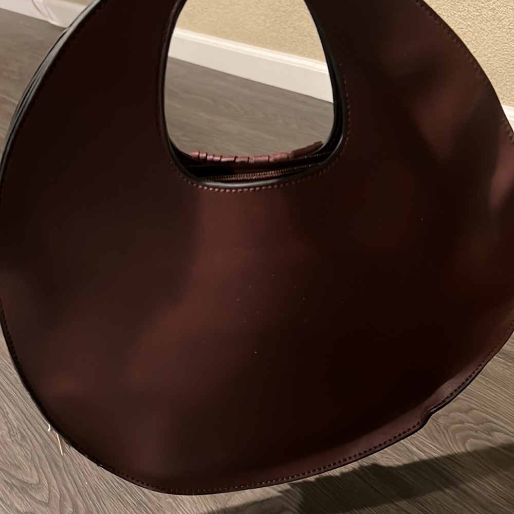 Gorgeous handbag… comes with shoulder strap! New. - Picture 3 of 4